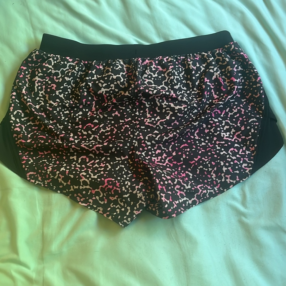 Underarmour Women’s Fly By Running Shorts - Picture 2 of 3